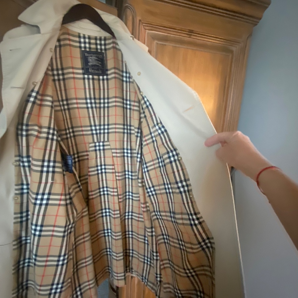 Vintage Burberry Trench Coat Women 10 Long; Beige Belted Lined Burberrys - Picture 11 of 16
